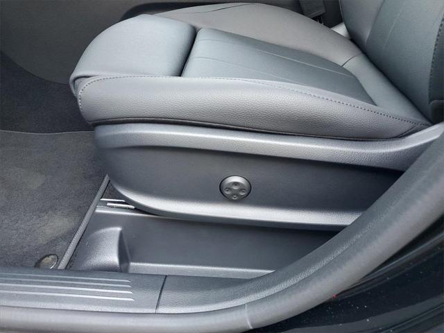 new 2025 Mercedes-Benz GLA 250 car, priced at $48,795