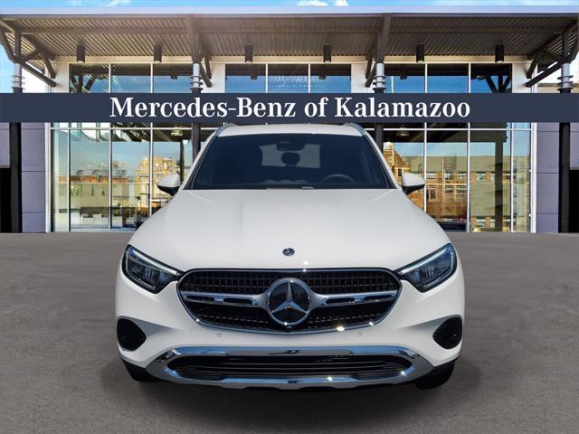 new 2024 Mercedes-Benz GLC 300 car, priced at $51,585