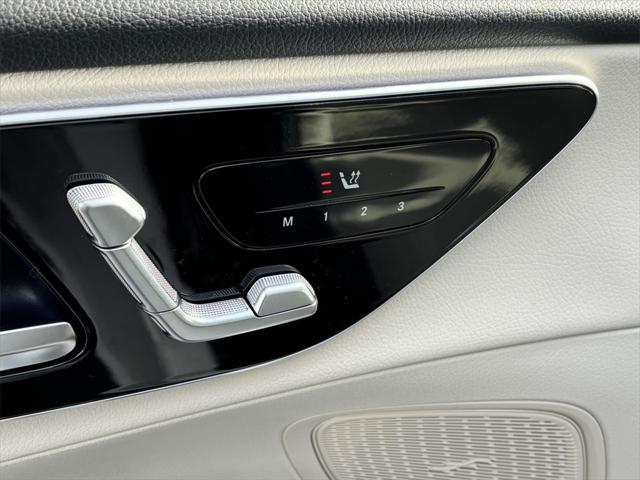 new 2025 Mercedes-Benz GLC 300 car