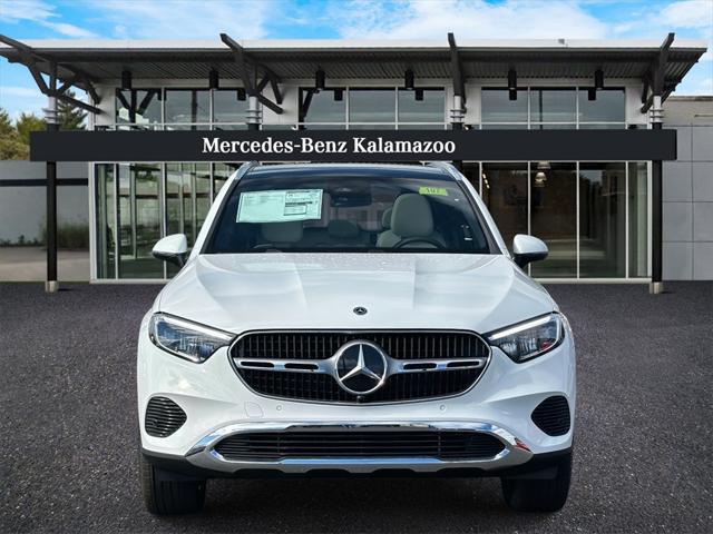 new 2025 Mercedes-Benz GLC 300 car