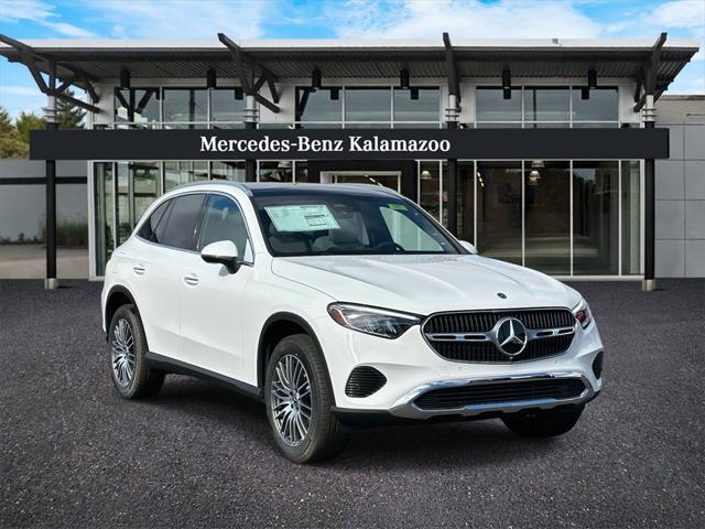 new 2025 Mercedes-Benz GLC 300 car