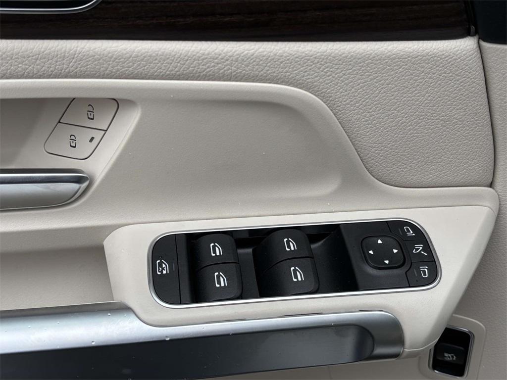 new 2026 Mercedes-Benz GLB 250 car