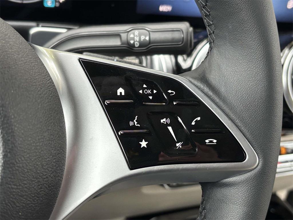 new 2026 Mercedes-Benz GLB 250 car