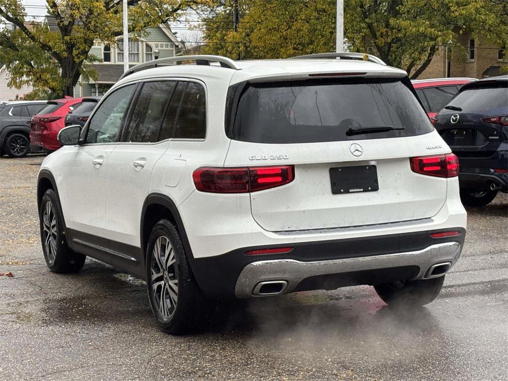 new 2026 Mercedes-Benz GLB 250 car