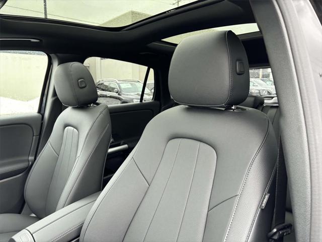 new 2025 Mercedes-Benz GLA 250 car, priced at $50,280