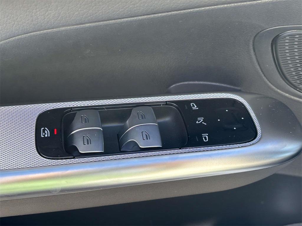 new 2026 Mercedes-Benz GLC 300 car