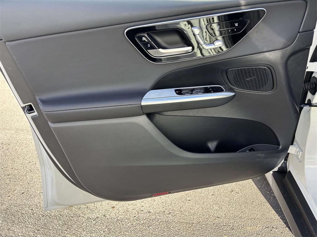 new 2026 Mercedes-Benz GLC 300 car