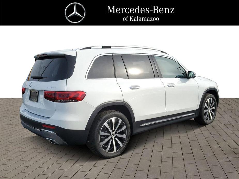 new 2023 Mercedes-Benz GLB 250 car, priced at $50,245