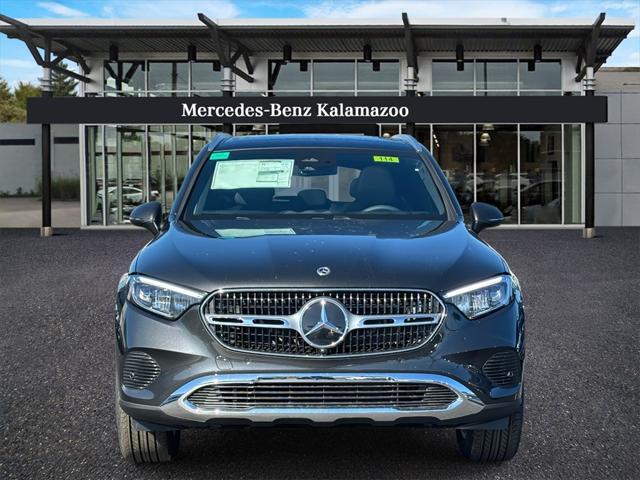 new 2025 Mercedes-Benz GLC 300 car