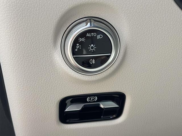 new 2025 Mercedes-Benz C-Class car