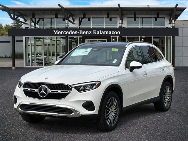 new 2025 Mercedes-Benz GLC 300 car