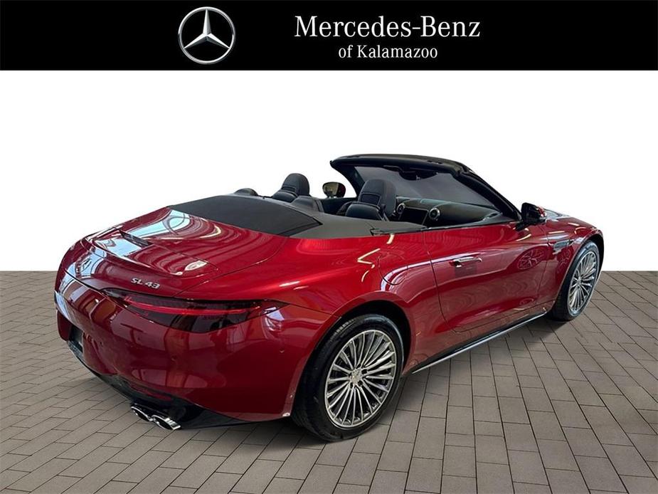 new 2023 Mercedes-Benz AMG SL 43 car, priced at $116,085