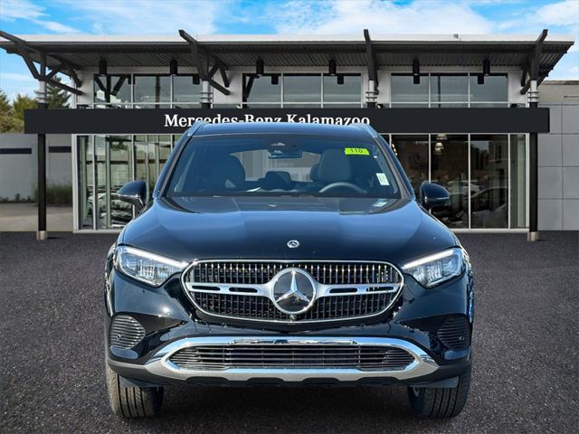 new 2025 Mercedes-Benz GLC 300 car