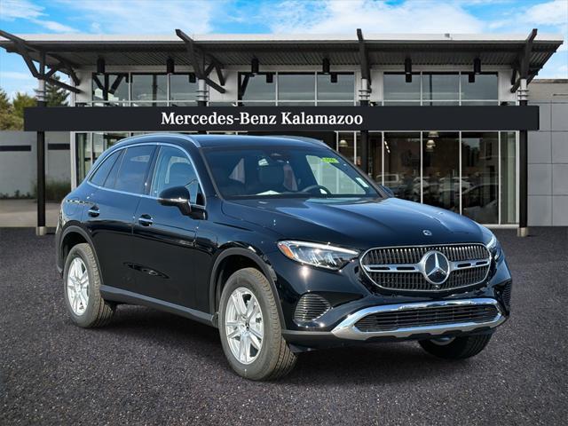 new 2025 Mercedes-Benz GLC 300 car