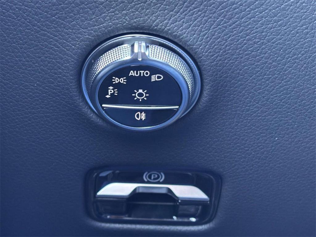 new 2026 Mercedes-Benz GLC 300 car