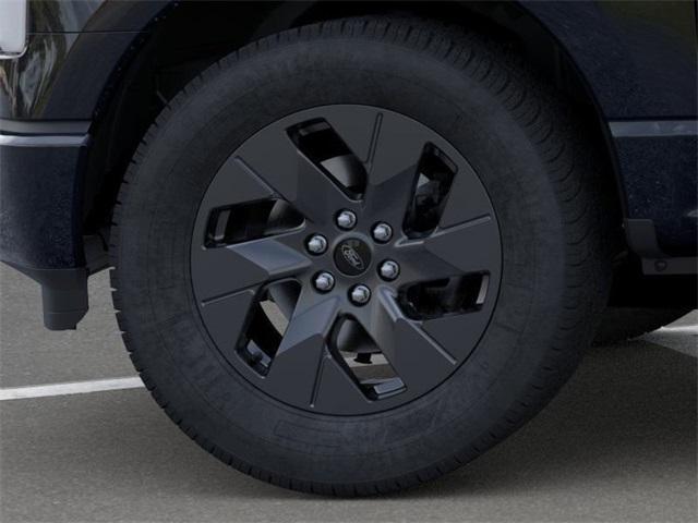 new 2025 Ford F-150 Lightning car