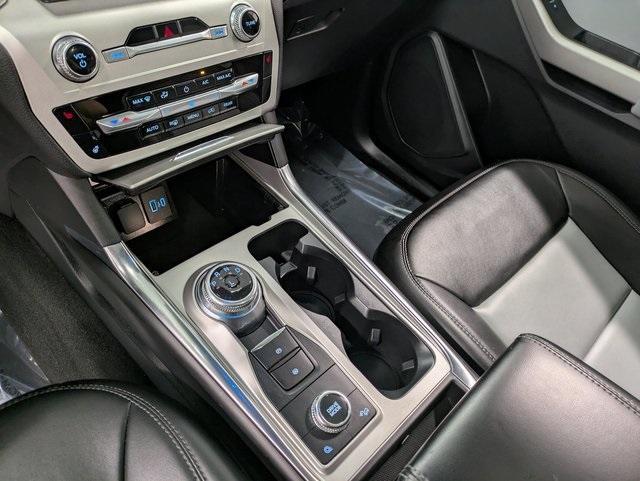 used 2022 Ford Explorer car, priced at $32,900
