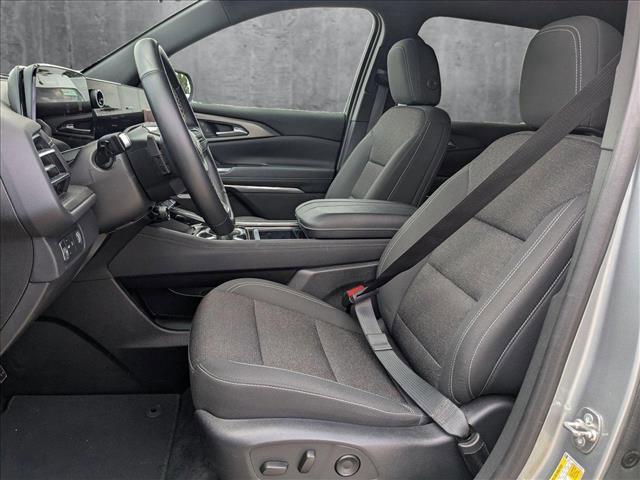 used 2024 Chevrolet Traverse car, priced at $37,993
