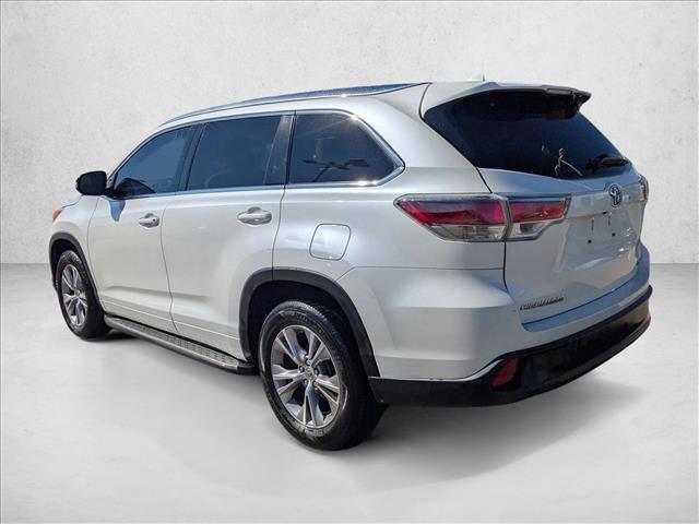 used 2015 Toyota Highlander car, priced at $16,536