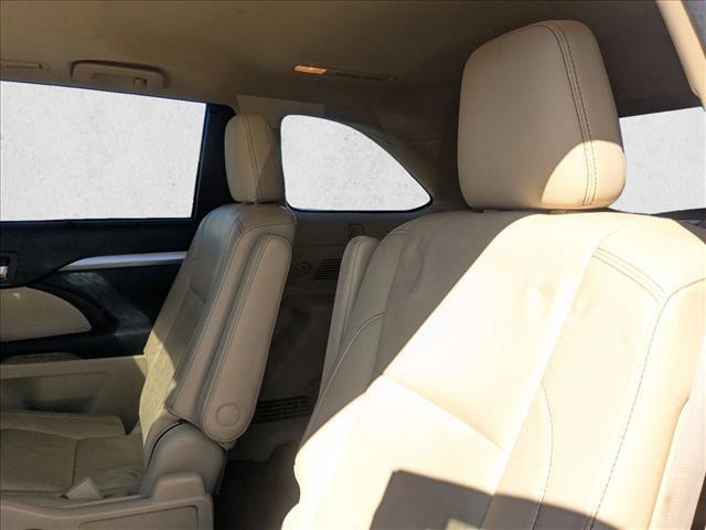 used 2015 Toyota Highlander car, priced at $16,536