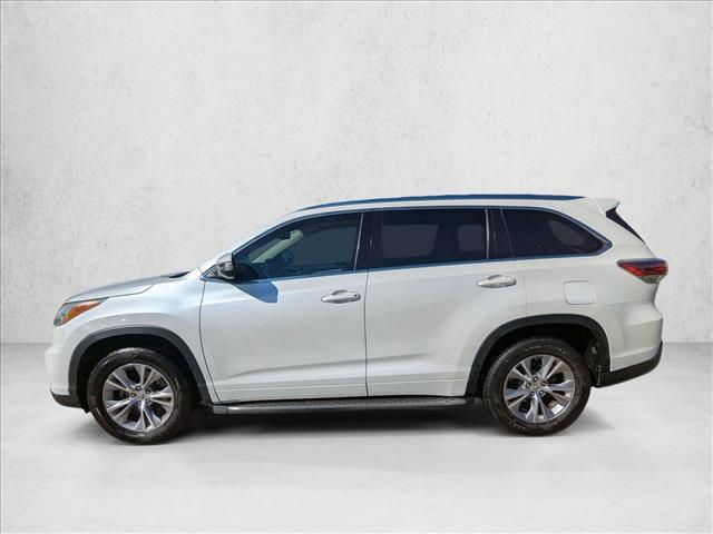 used 2015 Toyota Highlander car, priced at $16,536