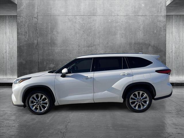 used 2020 Toyota Highlander car, priced at $28,666