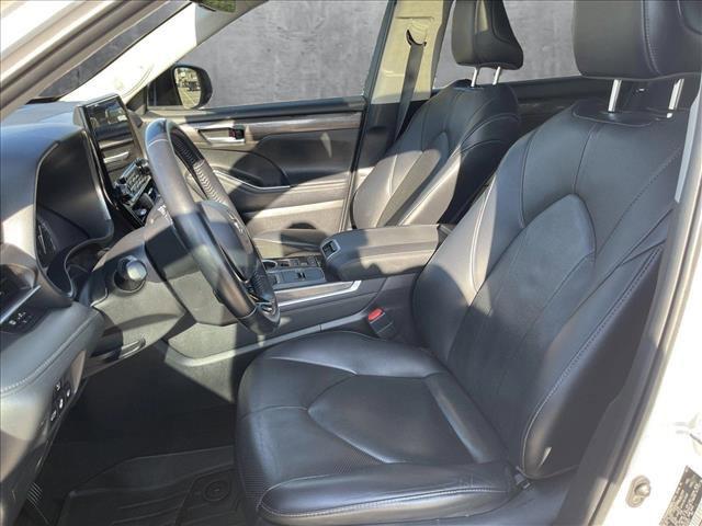 used 2020 Toyota Highlander car, priced at $28,666