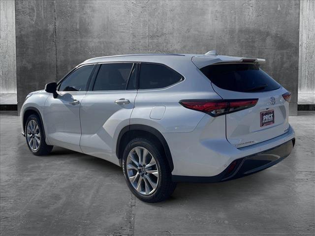 used 2020 Toyota Highlander car, priced at $28,666