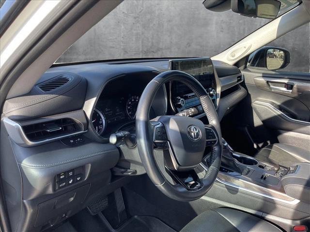 used 2020 Toyota Highlander car, priced at $28,666