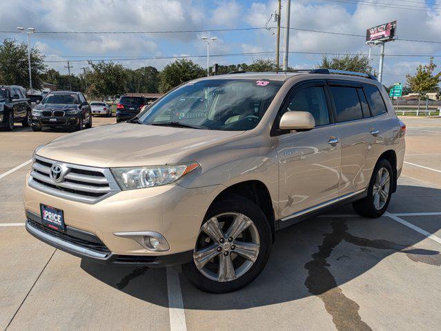 used 2013 Toyota Highlander car, priced at $15,293