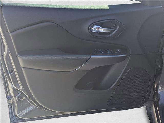 used 2019 Jeep Cherokee car, priced at $12,998