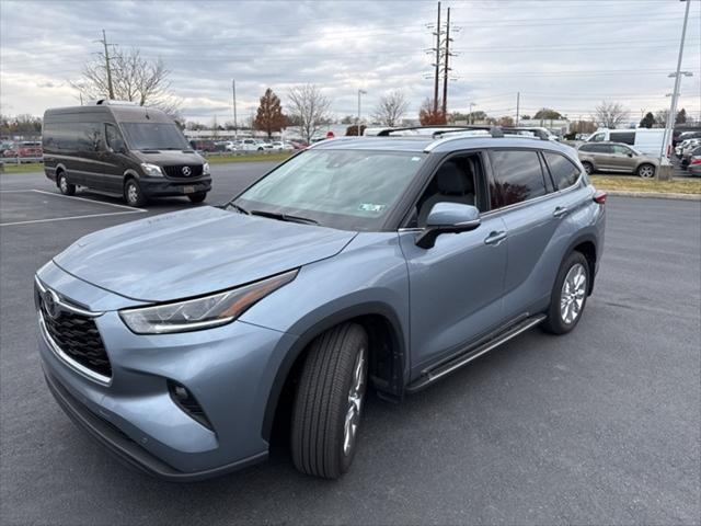 used 2023 Toyota Highlander car, priced at $46,888