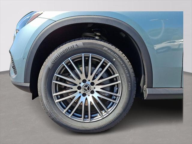new 2025 Mercedes-Benz GLC 300 car