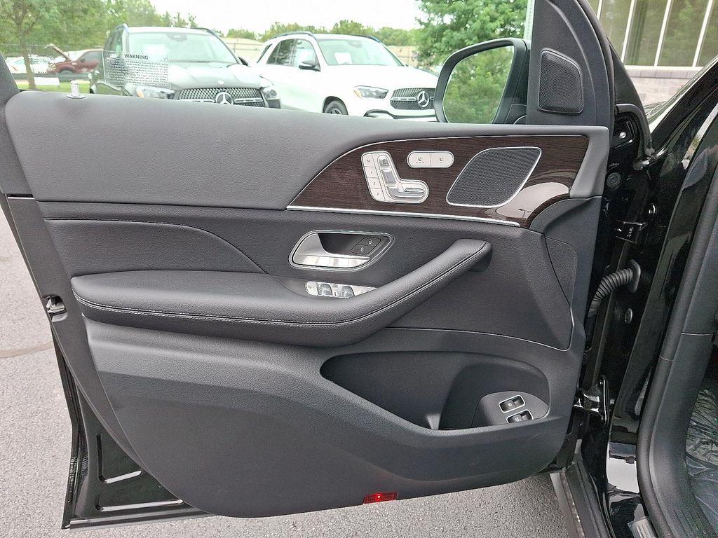new 2025 Mercedes-Benz GLE 450e car, priced at $77,940