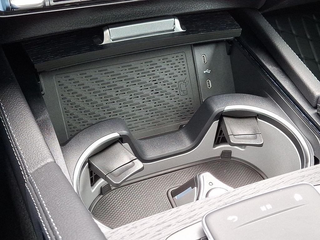 new 2025 Mercedes-Benz GLE 450 car, priced at $100,585