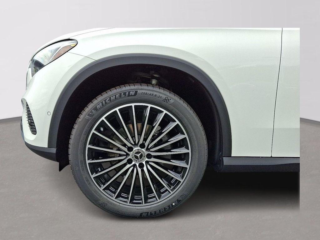 used 2025 Mercedes-Benz GLC 300 car, priced at $52,900