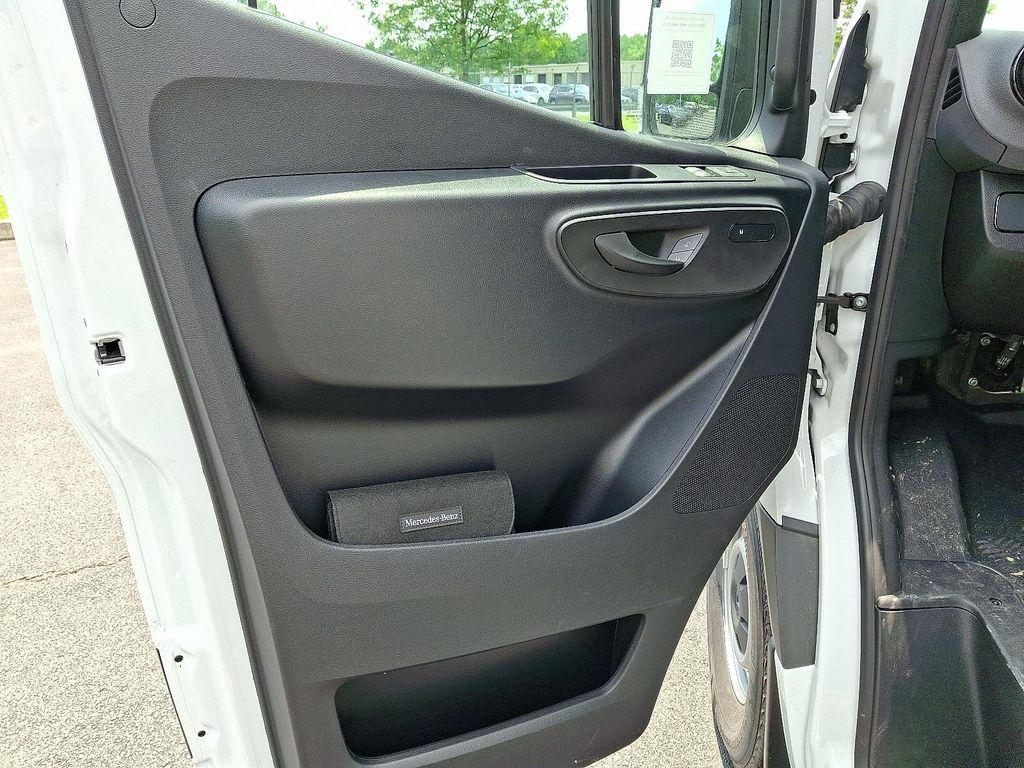 new 2025 Mercedes-Benz Sprinter 2500 car, priced at $54,576