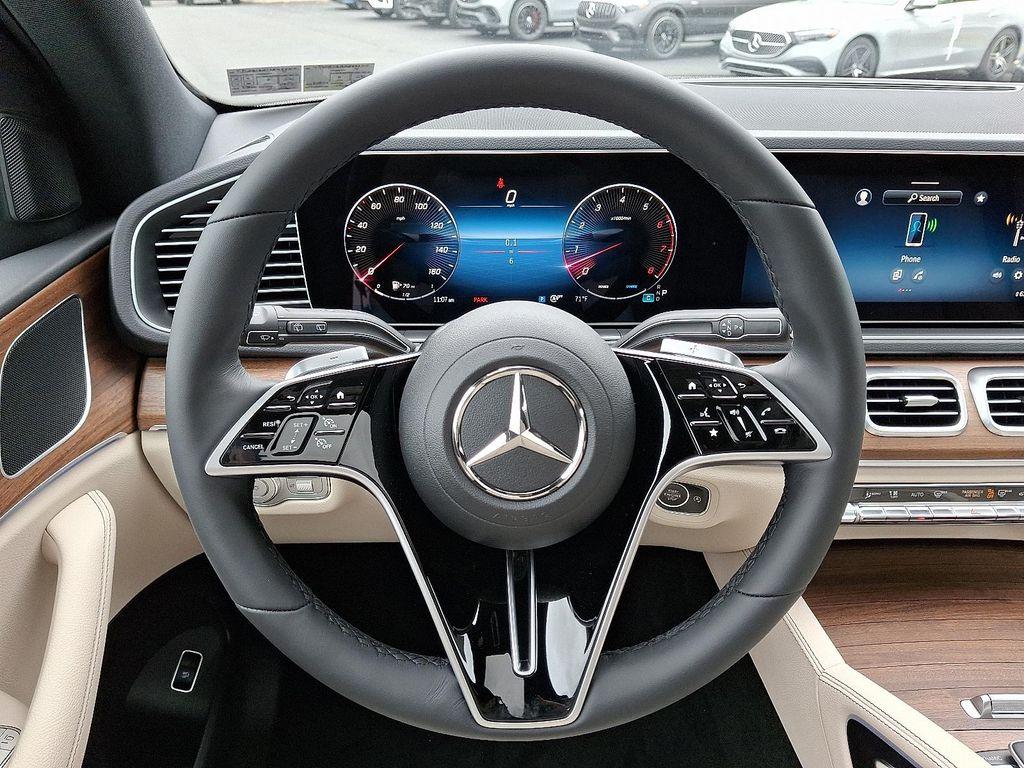 new 2025 Mercedes-Benz GLE 450 car, priced at $73,745