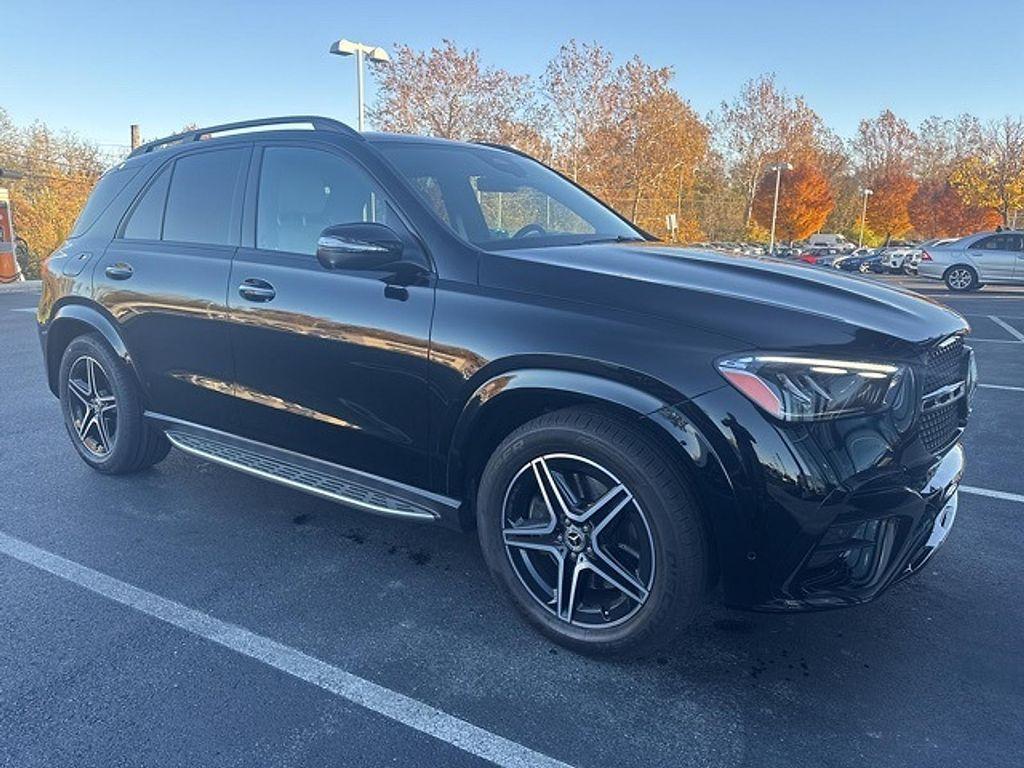 used 2025 Mercedes-Benz GLE 450 car, priced at $72,991