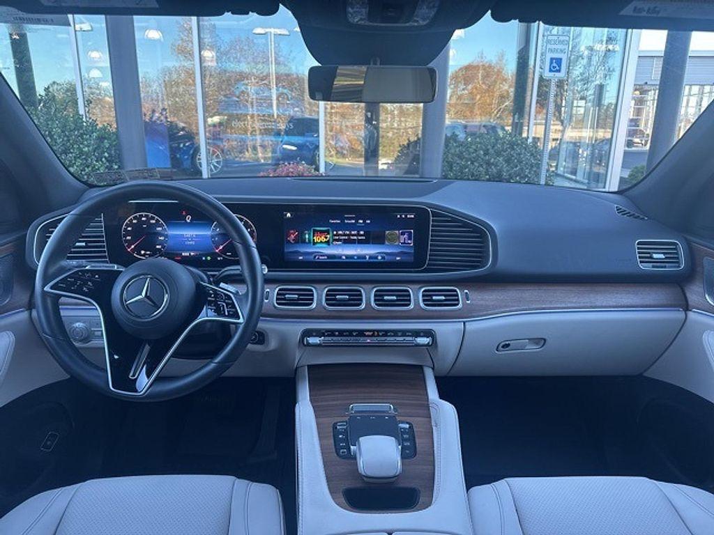 used 2025 Mercedes-Benz GLE 450 car, priced at $72,991