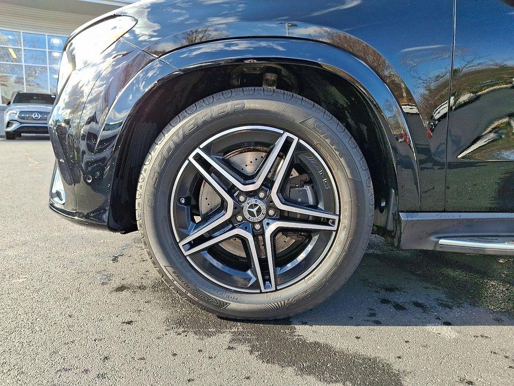 used 2025 Mercedes-Benz GLE 450 car, priced at $72,991