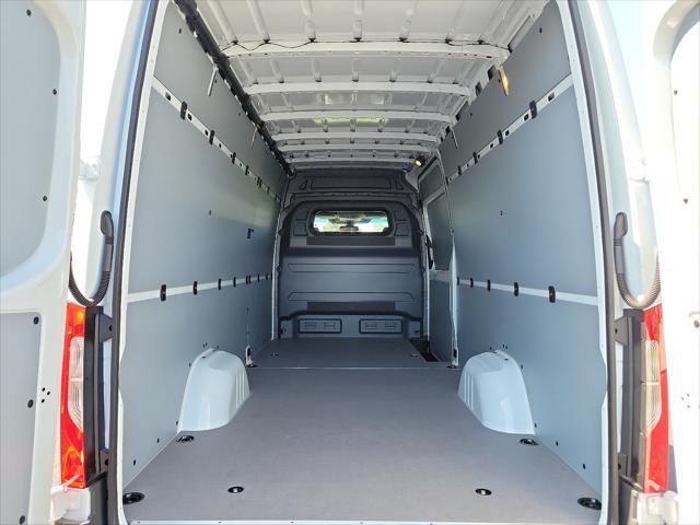 new 2024 Mercedes-Benz Sprinter 2500 car, priced at $77,206