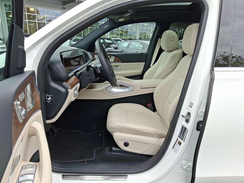 new 2025 Mercedes-Benz GLS 450 car, priced at $91,775