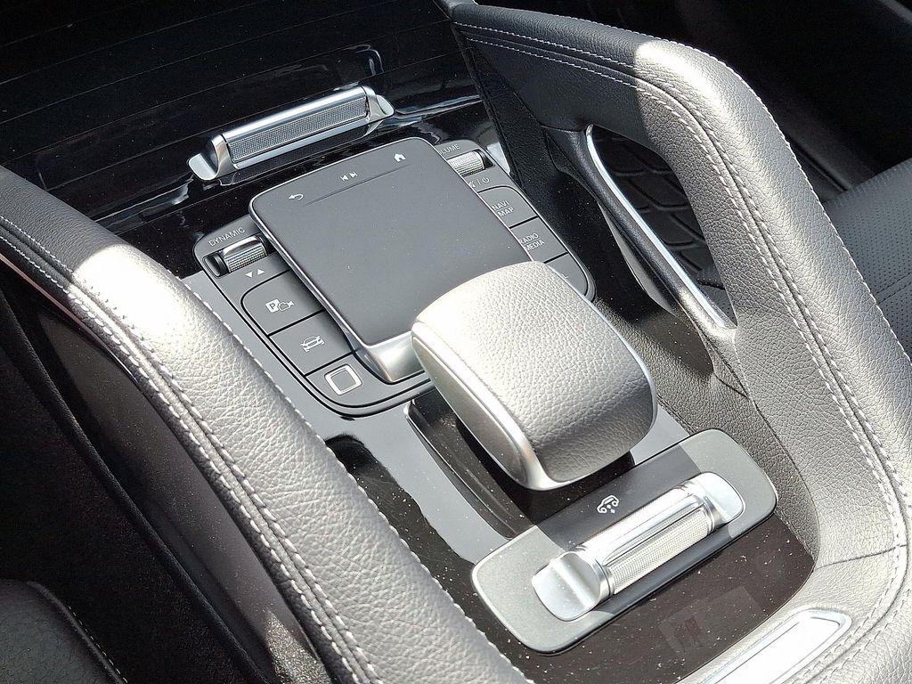 new 2025 Mercedes-Benz GLE 580 car, priced at $105,660