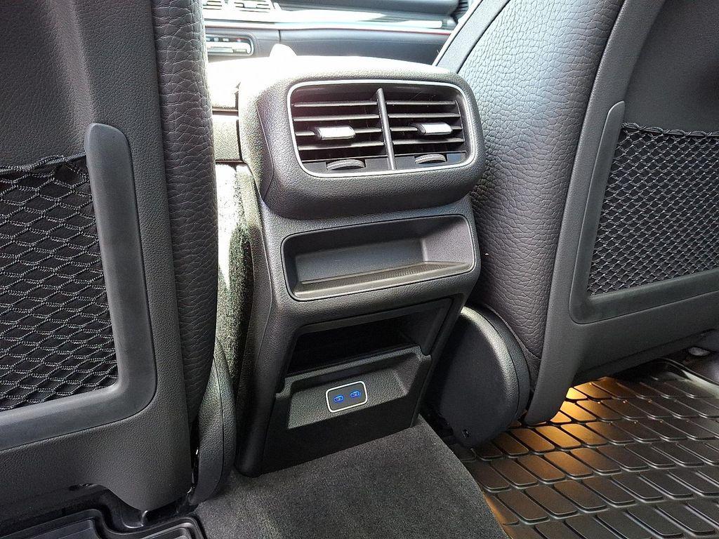 new 2025 Mercedes-Benz GLE 580 car, priced at $105,660