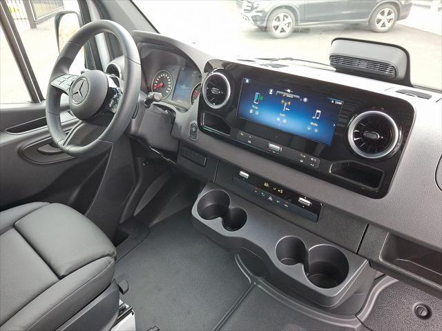 new 2025 Mercedes-Benz Sprinter 2500 car