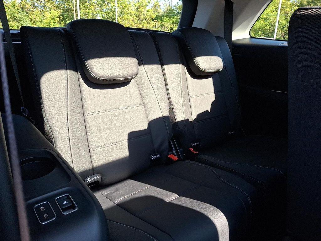 new 2026 Mercedes-Benz GLS 450 car, priced at $100,615