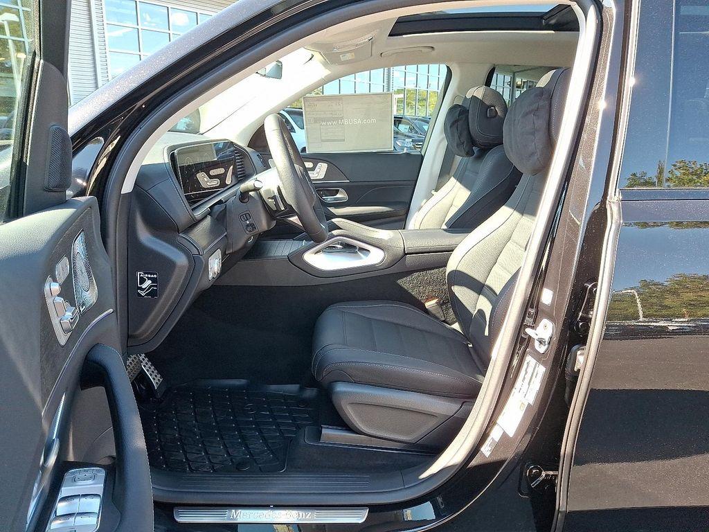 new 2026 Mercedes-Benz GLS 450 car, priced at $100,615