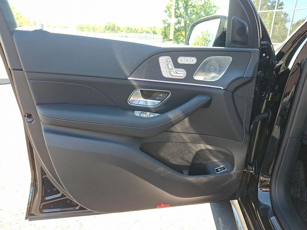 new 2026 Mercedes-Benz GLS 450 car, priced at $100,615