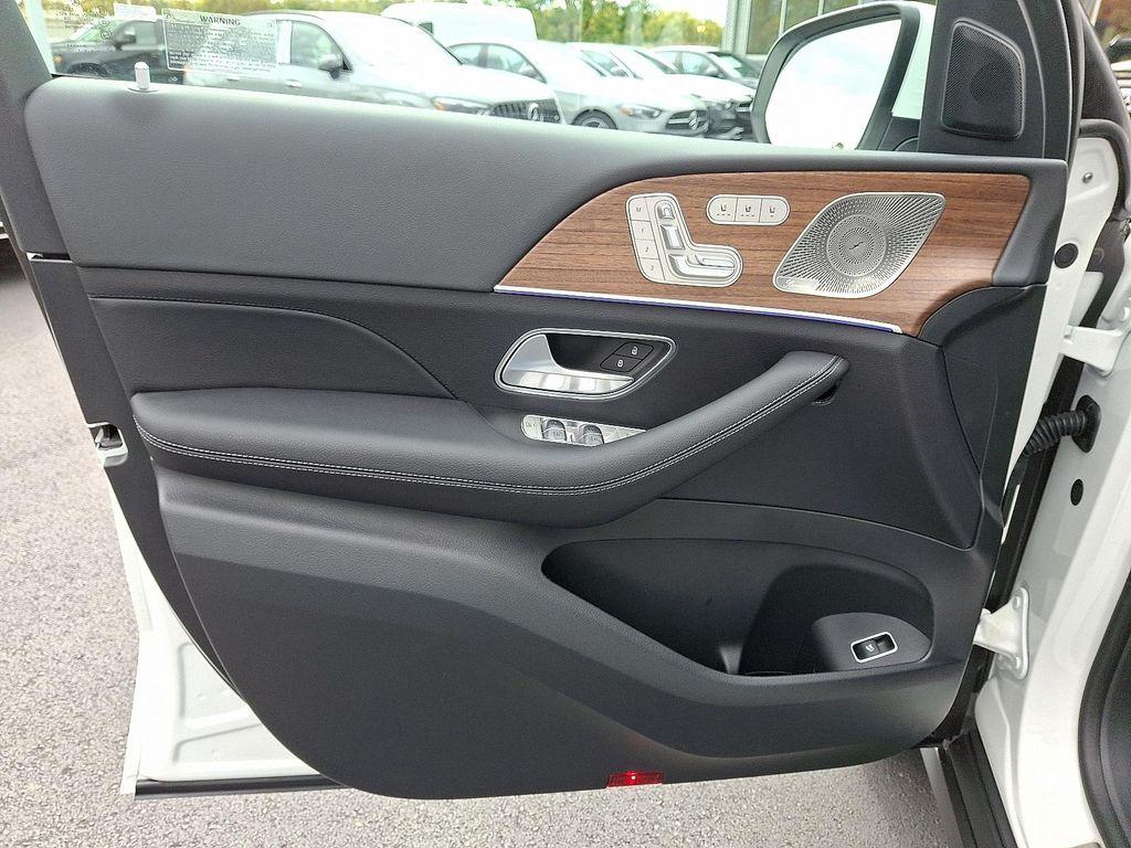 new 2026 Mercedes-Benz GLE 350 car, priced at $71,815